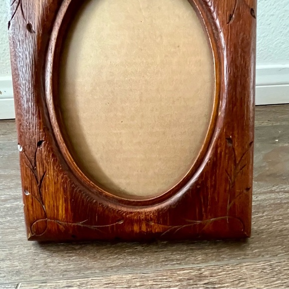 Elegant Brown Wooden Photo Frame 7/9 inches - Picture 3 of 15